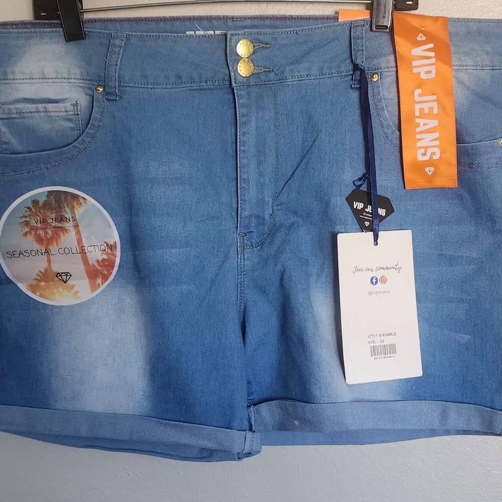 VIP Womens Jeans Shorts NWT Plus Size 22